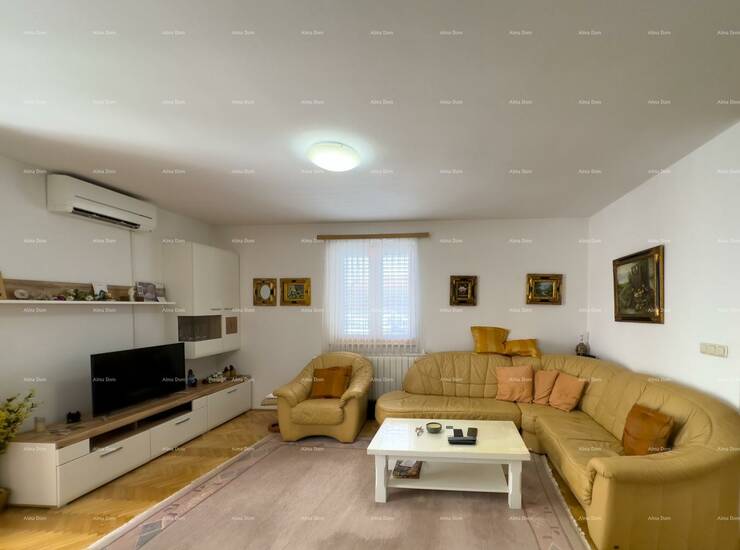Prodajemo apartmansku kuću na mirnoj lokaciji u Medulinu!
Kuća se prostir... — fotografija 6