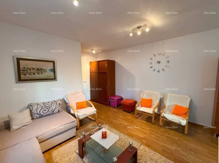 Na prodaju: Apartman u Novigradu s velikim vrtom.

Prodajemo apartman u Nov... — fotografija 2