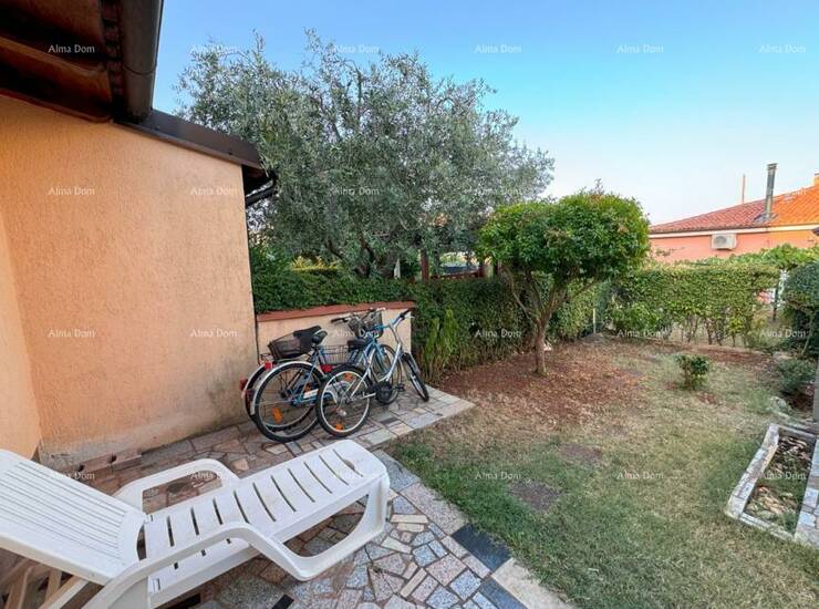 Na prodaju: Apartman u Novigradu s velikim vrtom.

Prodajemo apartman u Nov... — fotografija 6