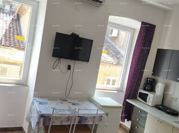 Pula, strogi centar – 90,30 m² | 4 uređena studio apartmana | Pogled na... — fotografija 9