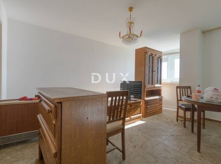 Šibenik, Baldekin, trosobni stan za adaptaciju, 61,65 m²