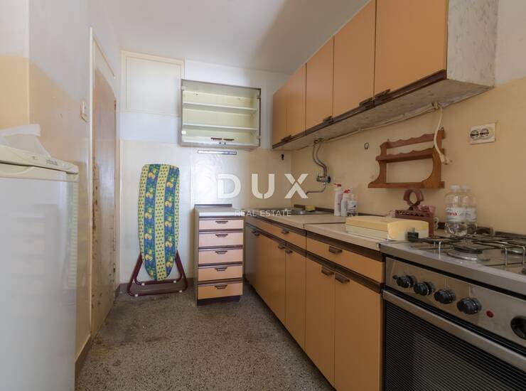 Šibenik, Baldekin, trosobni stan za adaptaciju, 61,65 m² — fotografija 5