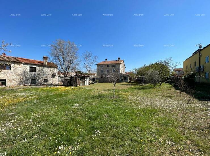Šarmantna kamena kuća na prostranom terenu u blizini Poreča.

U blizini ... — fotografija 5