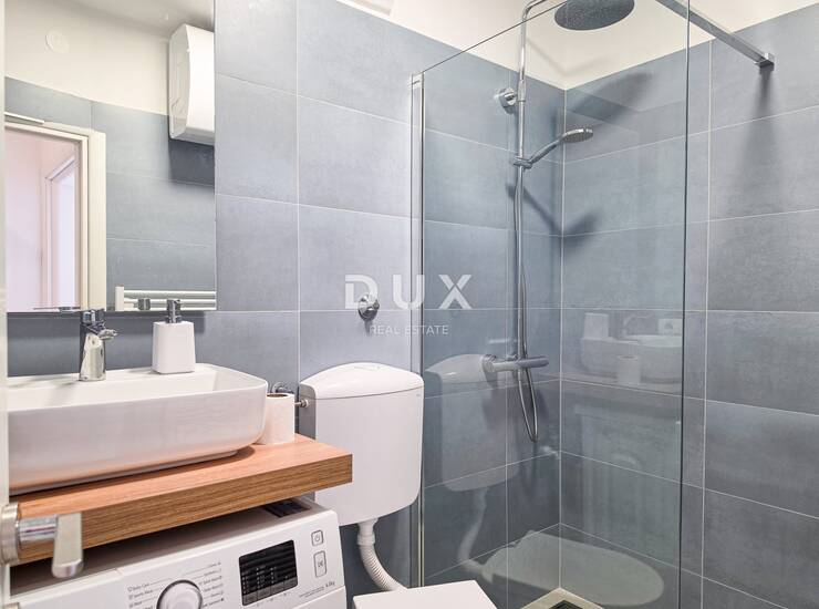 Grad Krk, dvosoban stan, 60 m2, prvi red do mora, parking — fotografija 6