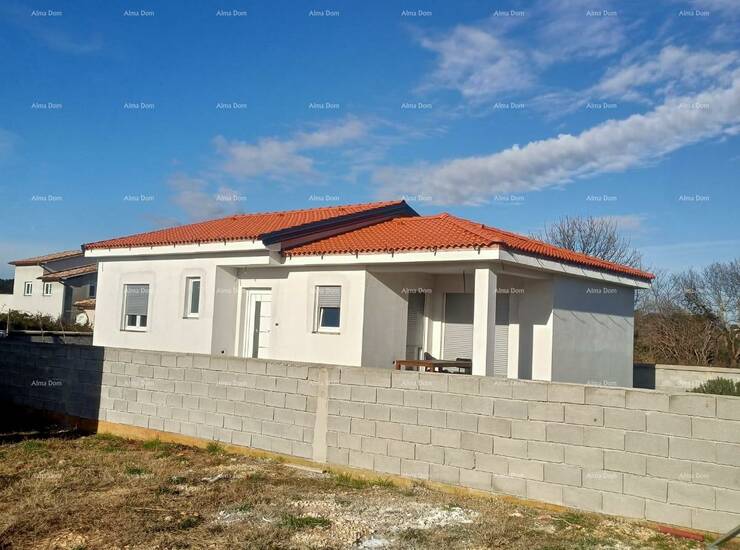 PULA! KUĆA – MIRNA LOKACIJA.

Na prodaju je moderna i funkcionalna kuća... — fotografija 2