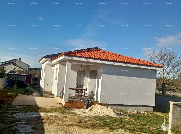 PULA! KUĆA – MIRNA LOKACIJA.

Na prodaju je moderna i funkcionalna kuća... — fotografija 3