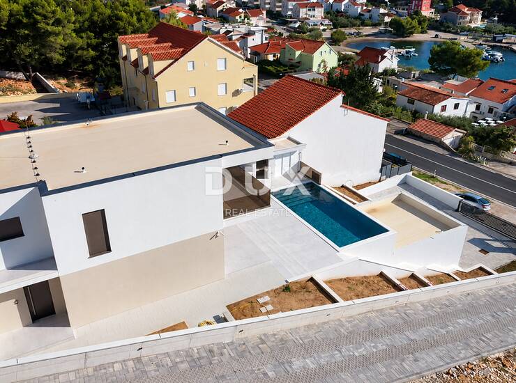 Žaborić, vila s bazenom, 150 m od mora, 191,07 m² — fotografija 3