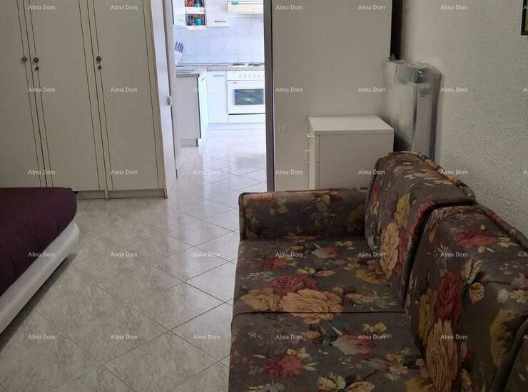Prodaje se šarmantna kuća s dva odvojena apartmana u mjestu Ravni, udalje... — fotografija 3