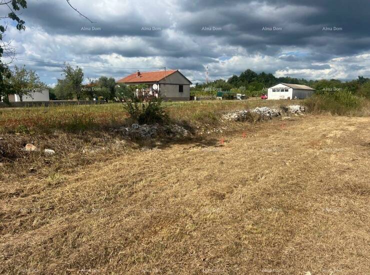 Prodaje se građevinska parcela, 520 m2, Svetvinčenat.
Parcela sa udjelom ... — fotografija 2