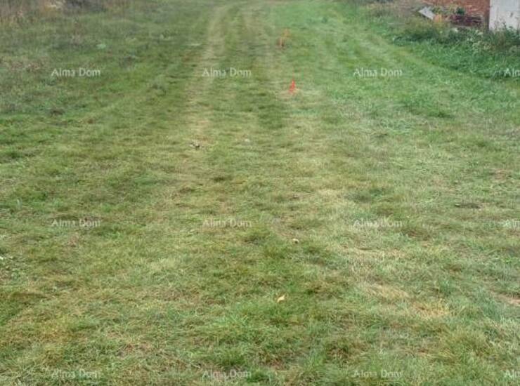 Prodaje se građevinska parcela, 520 m2, Svetvinčenat.
Parcela sa udjelom ... — fotografija 3