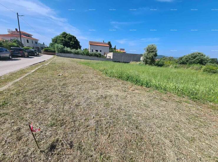 Prodaje se građevinsko zemljište površine 600 m² smješteno u mirnom i ... — fotografija 3