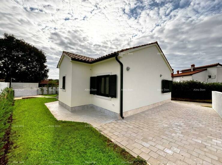 Na prodaju je nova, moderno uređena prizemna kuća površine 60 m², s nat... — fotografija 3