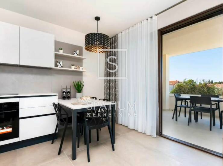 ROVINJ, BORIK, STAN ZA DUGOROČNI NAJAM, 68 M2 — fotografija 2