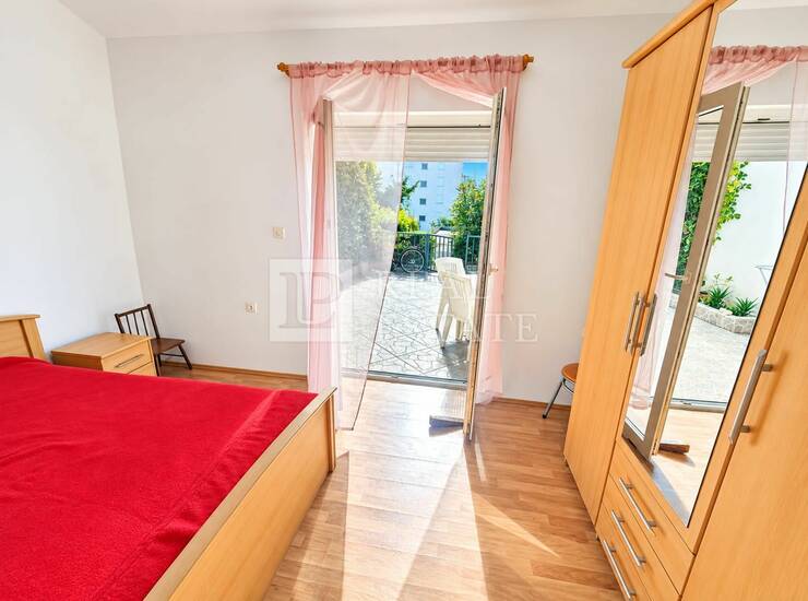 CRIKVENICA - dvosoban stan s prostranom terasom — fotografija 4