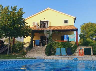 Kuća Gostinjac, Dobrinj 300m² - 780.000 € | SveHrNekretnine