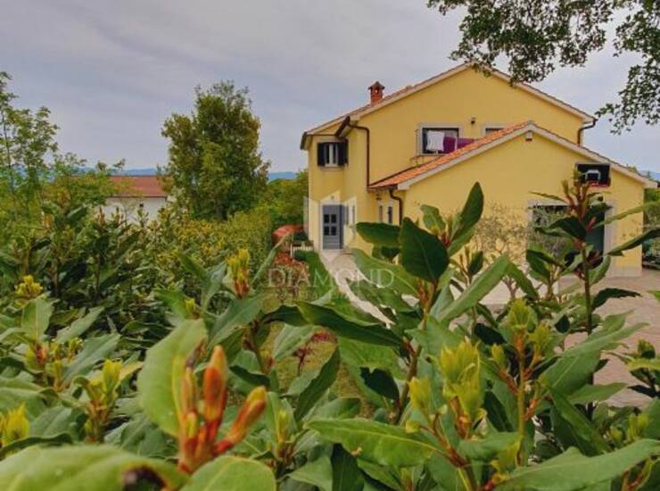 KRK GOSTINJAC, kuća s bazenom i okućnicom — fotografija 2
