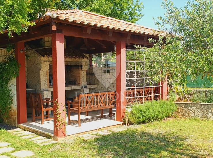 KRK GOSTINJAC, kuća s bazenom i okućnicom — fotografija 5