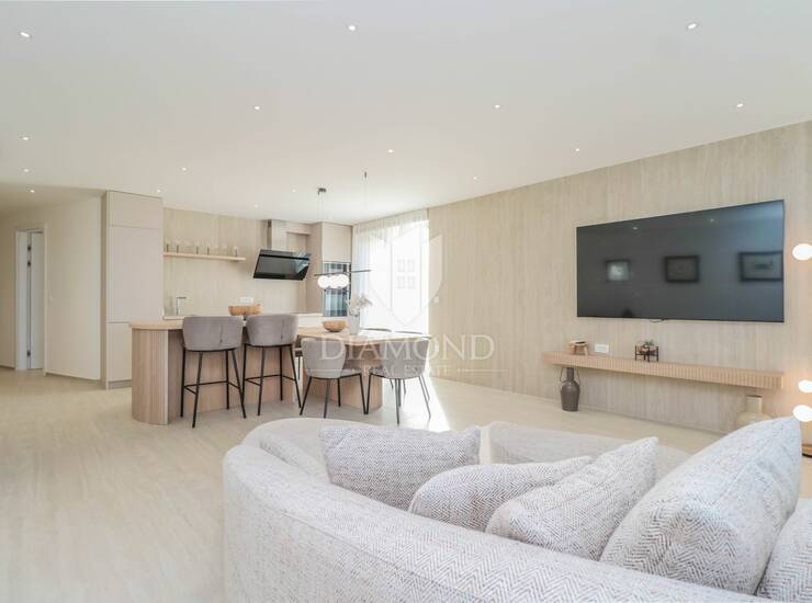 Novigrad, luksuzan stan 120 m2 s pogledom na more na korak do centa! — fotografija 5