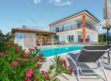Kuća, Buje 186m² - 760.000 € | SveHrNekretnine