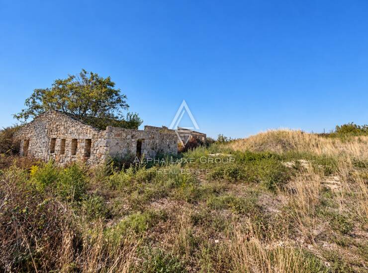 Istra, Pula : Povijesno kameno imanje blizu Medulina — fotografija 2