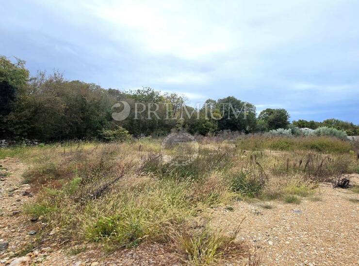 Malinska – građevinsko zemljište 727 m², pravilnog oblika! — fotografija 5
