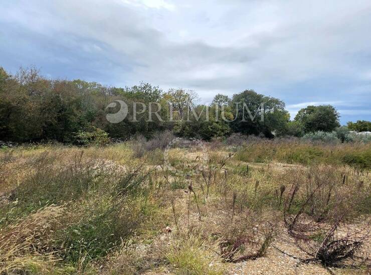 Građevinsko zemljište Malinska – 577 m², 2 km od mora! — fotografija 3