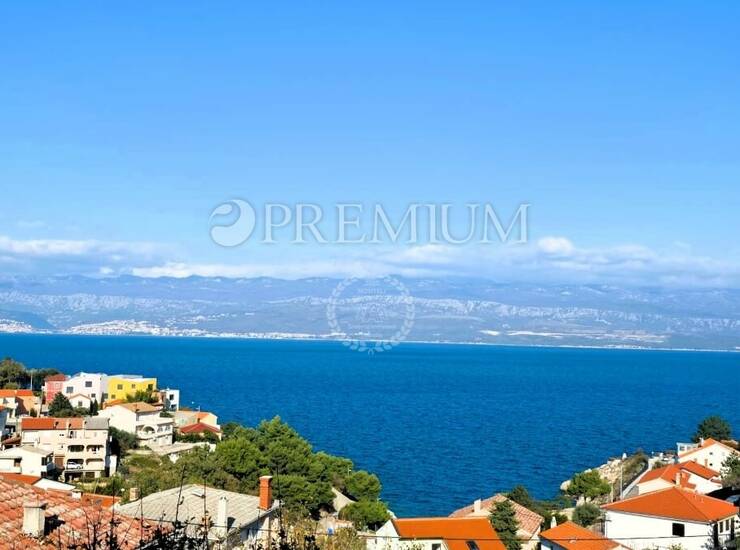Vrbnik – građevinsko zemljište s pogledom na more 150.000 €  — fotografija 5