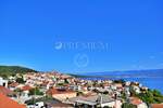 Vrbnik – građevinsko zemljište s pogledom na more 150.000 €  — fotografija 6