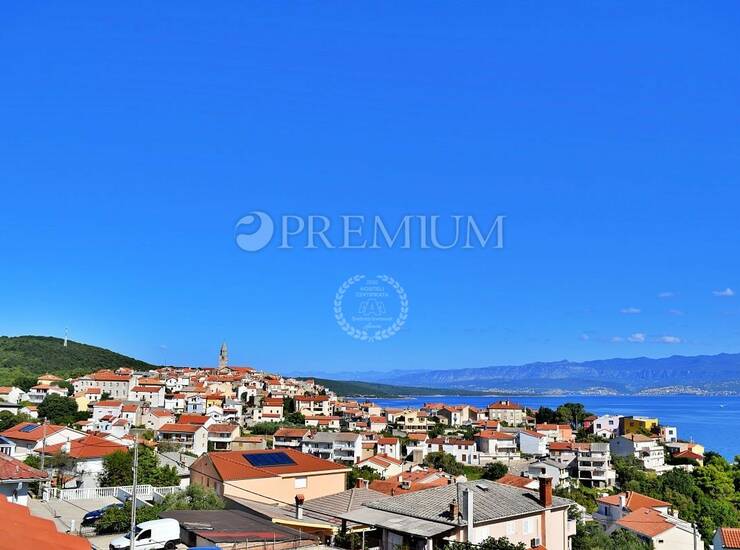 Vrbnik – građevinsko zemljište s pogledom na more 150.000 €  — fotografija 6