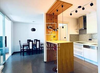 Trosoban stan Centar, Rijeka 65m² - 1.200 € | SveHrNekretnine