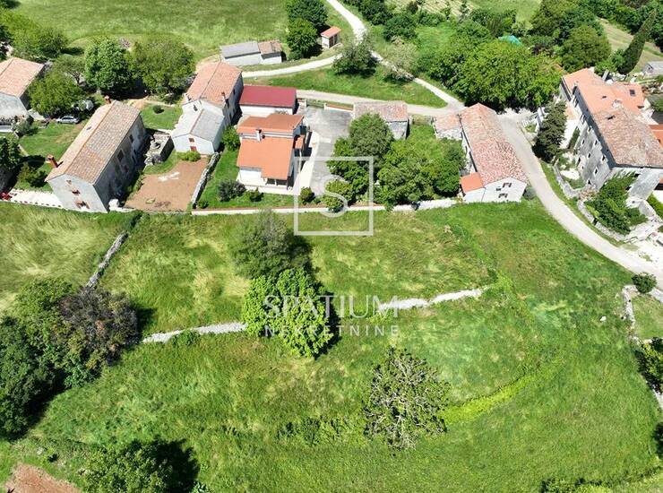 BARBAN, GRAĐEVINSKO ZEMLJIŠTE S OTVORENIM POGLEDOM — fotografija 6