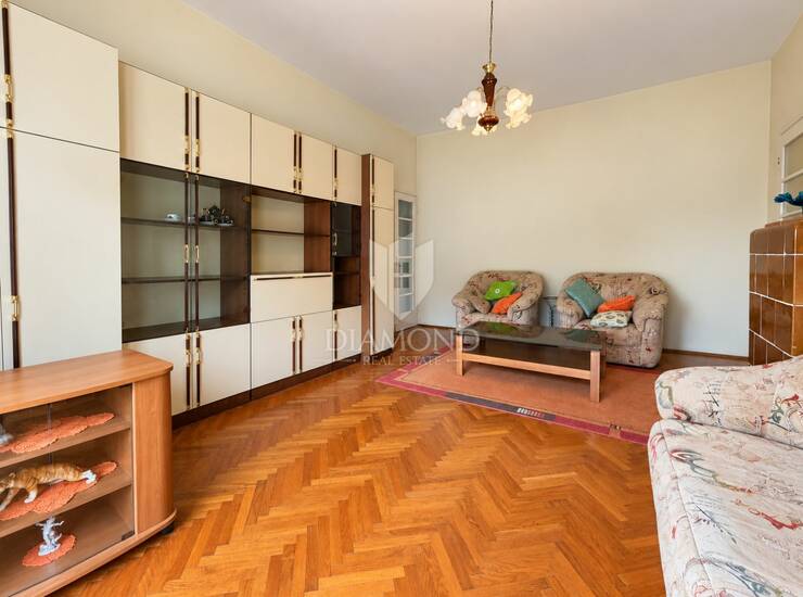 PRILIKA! RIJEKA - ŠIRI CENTAR, 3S+DB S 2 BALKONA — fotografija 3