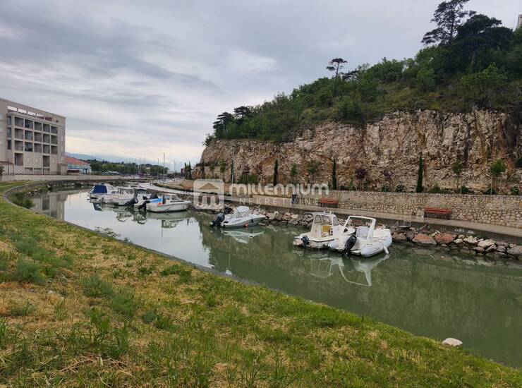 Novi Vinodolski, 2.133m2 građevinskog zemljišta — fotografija 4