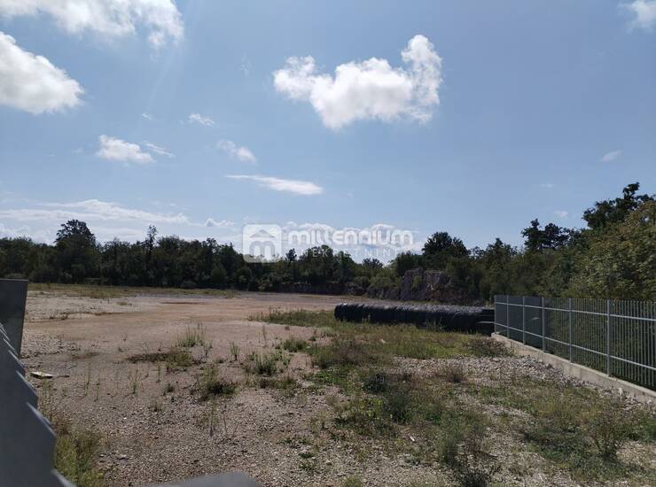 VIškovo, 6.401m2, negrađevinski teren u poslovnoj zoni — fotografija 5