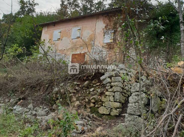 Lovran, 1.939m2 zemljišta sa starinom i prekrasnim pogledom — fotografija 5