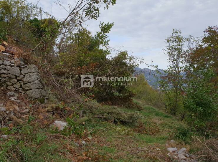 Lovran, 1.939m2 zemljišta sa starinom i prekrasnim pogledom — fotografija 6