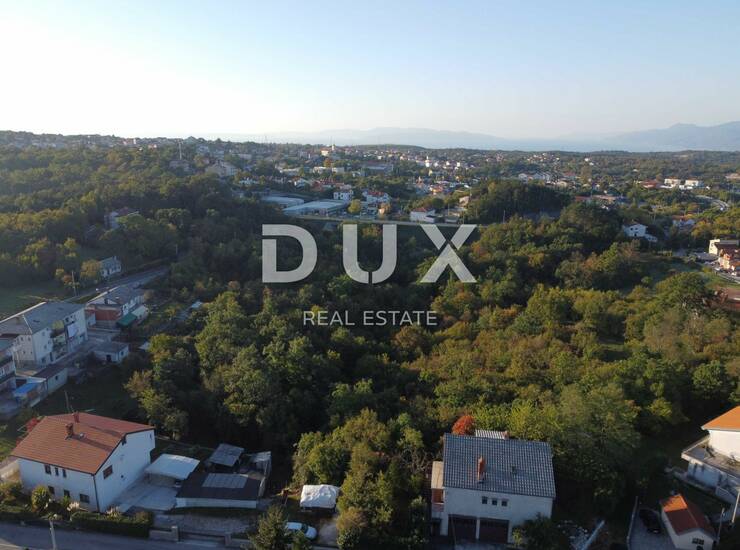 Viškovo, građevinsko zemljište 1620m2, blizu centra, za stambenu zgradu — fotografija 3