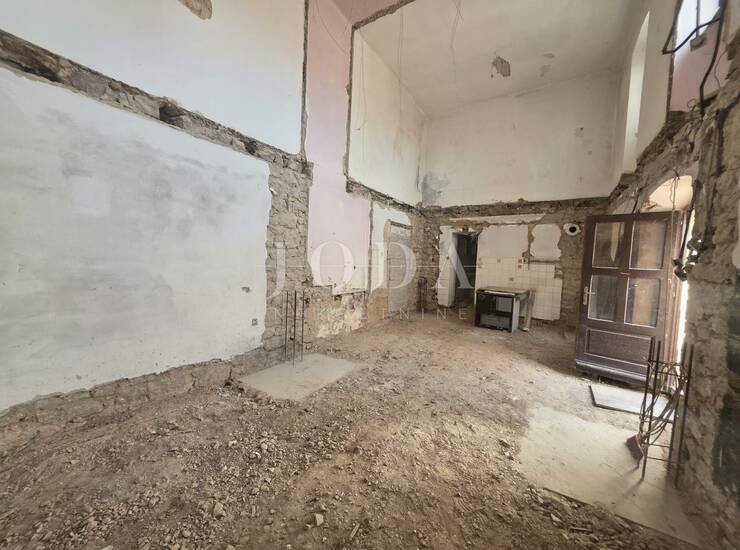 Crikvenica-kuća za adaptaciju s pogledom na more  — fotografija 6