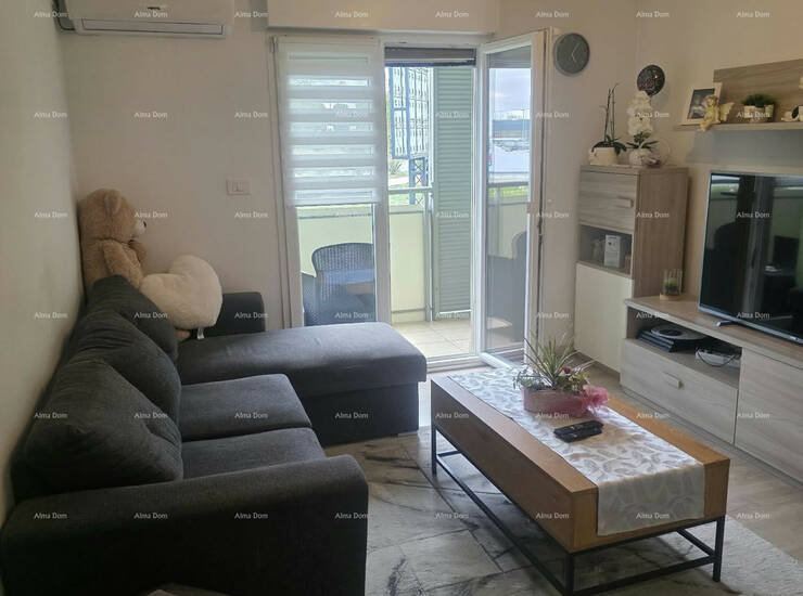 U Labinu je na prodaju lijepo uređen i renoviran stan površine 56,58 m²,... — fotografija 2