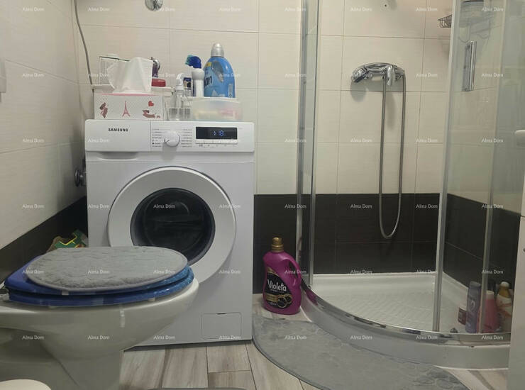 U Labinu je na prodaju lijepo uređen i renoviran stan površine 56,58 m²,... — fotografija 10