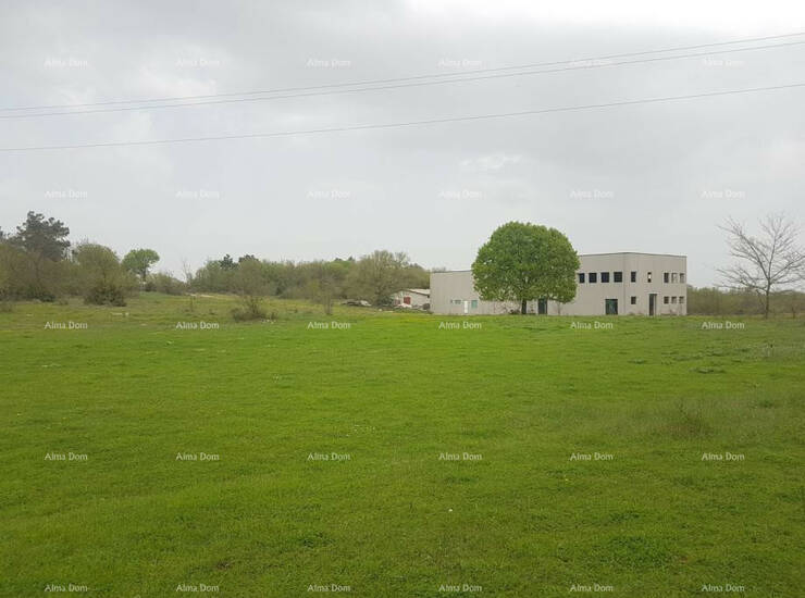 U Barbanu, u Istri, nalazi se građevinsko zemljište ukupne površine 29.4...