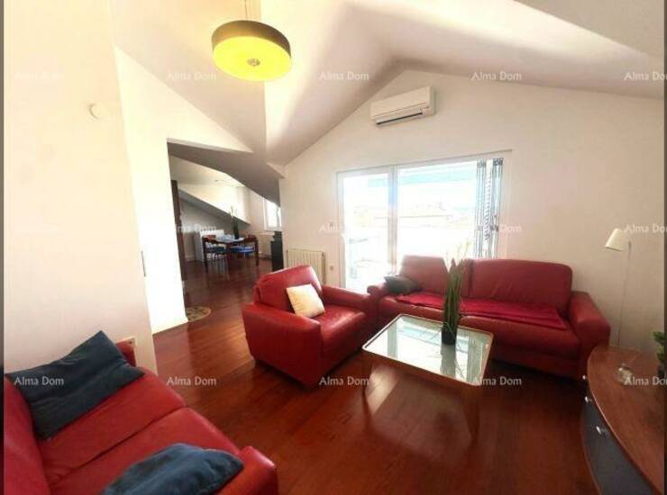 Na prodaju je prostran i moderno uređen stan površine 127 m², smješten ... — fotografija 2