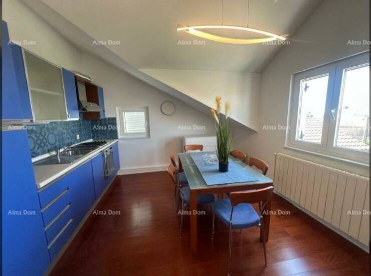 Na prodaju je prostran i moderno uređen stan površine 127 m², smješten ... — fotografija 7