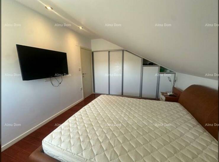 Na prodaju je prostran i moderno uređen stan površine 127 m², smješten ... — fotografija 10
