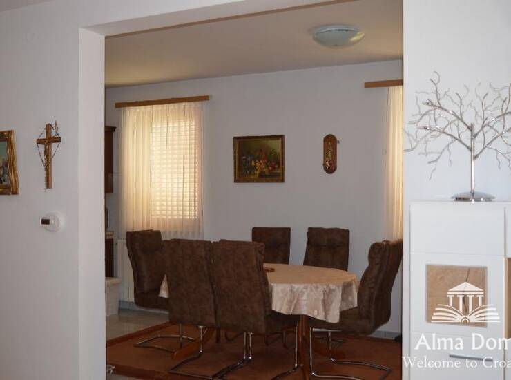 Prodajemo kuću sa pet apartmana u Medulinu. 
Kuća se sastoji od suterena,... — fotografija 8