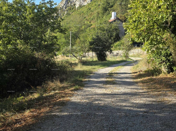 U naselju  nedaleko od Buzeta, prodaje se građevinsko zemljište površine... — fotografija 3