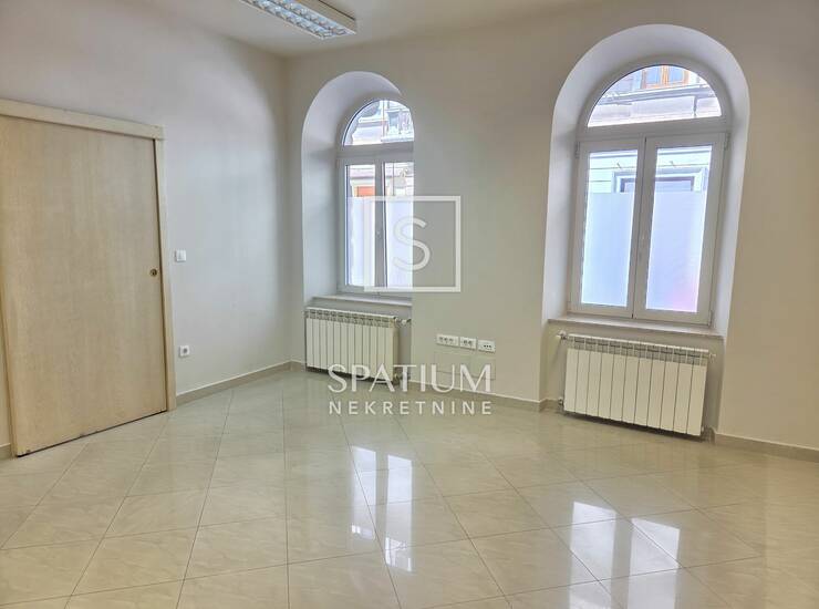 CENTAR, ZAKUP POSLOVNOG PROSTORA — fotografija 3