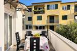 Novigrad, studio blizu centra s velikom terasom! — fotografija 3