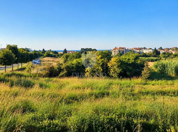 Novigrad, studio blizu centra s velikom terasom! — fotografija 4