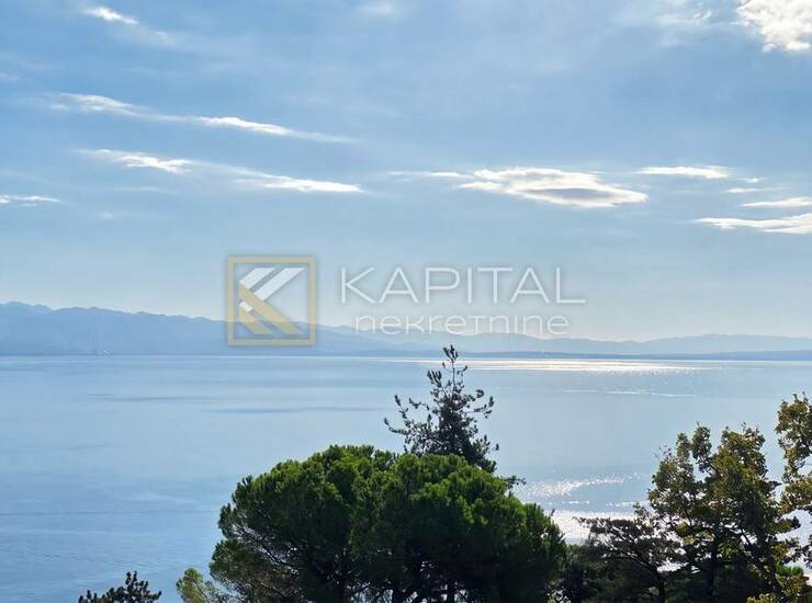 Opatija, stan, 2s+db, 200 m od mora!